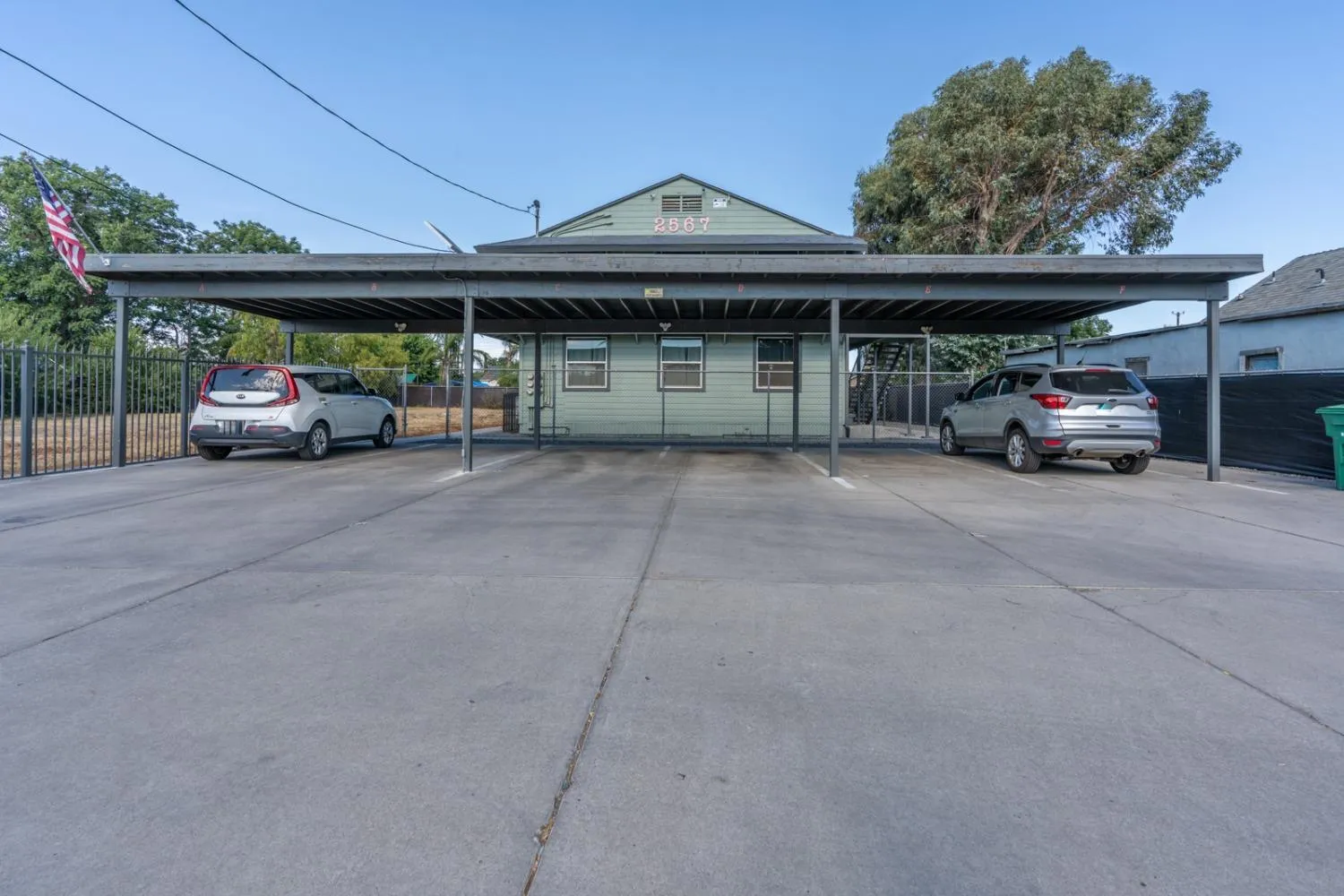 Fresno, California 93725, United States, 12 Bedrooms Bedrooms, ,Residential,Active,6370