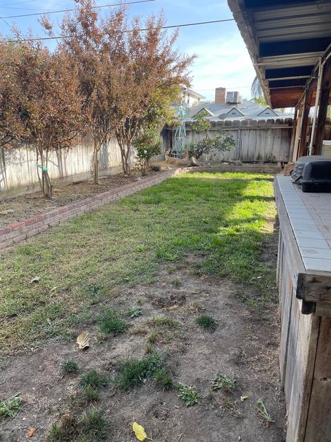 A home in Coalinga