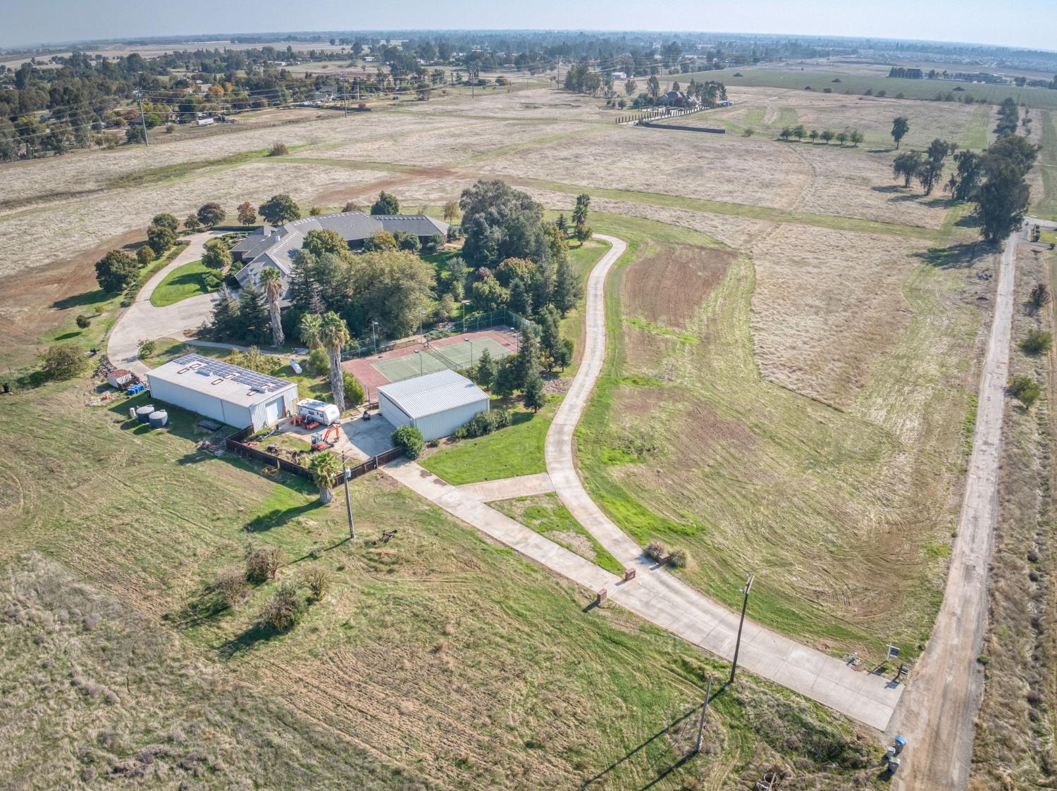 4715 E Copper Avenue