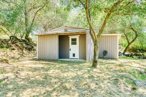 A home in Auberry