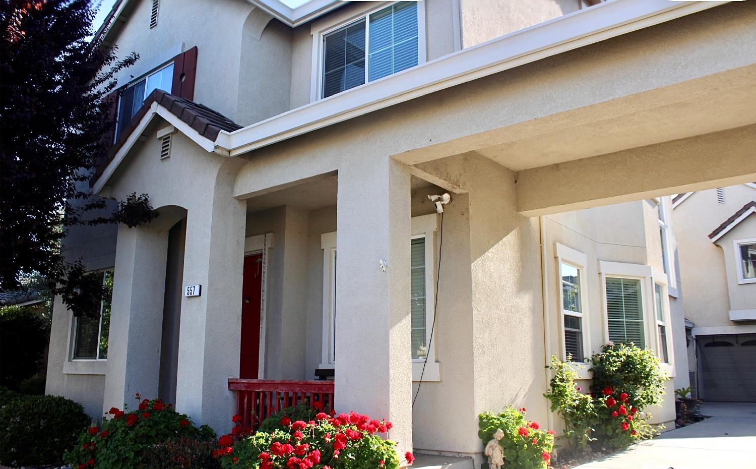 557 Stetson Drive - Photo 2