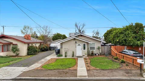 549 E Tulare Avenue, Visalia, CA 93292 - MLS#: 627055