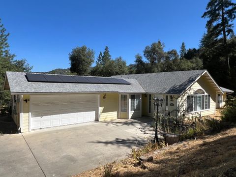 A home in Oakhurst