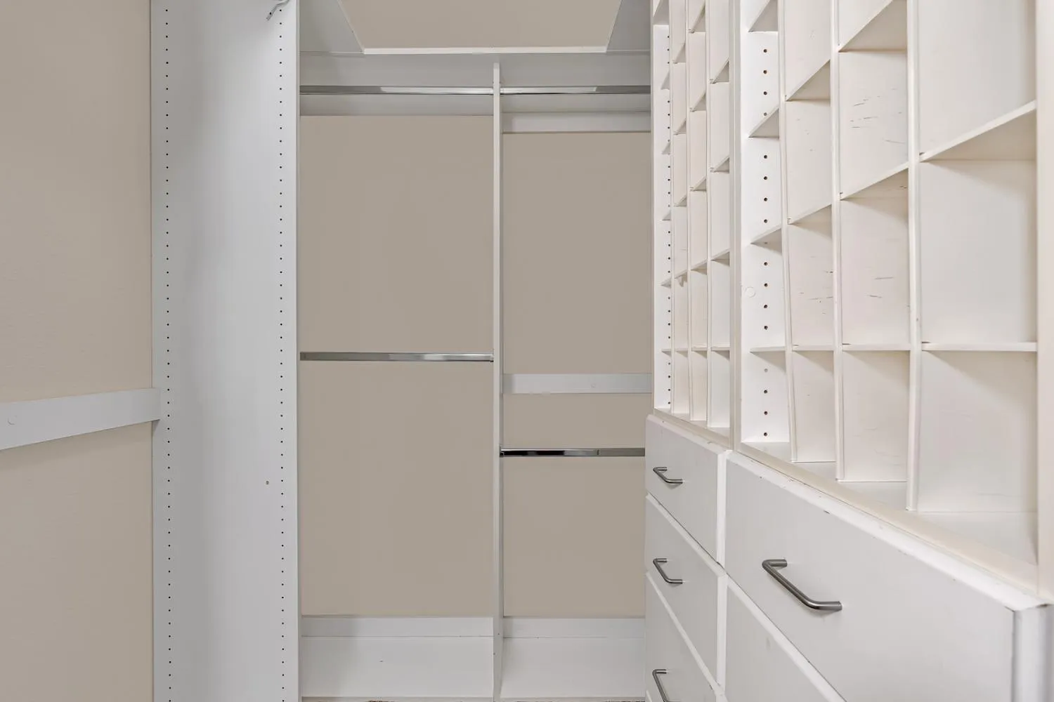 Fresno, California 93730, United States, 4 Bedrooms Bedrooms, ,3 BathroomsBathrooms,Residential,Active,131805