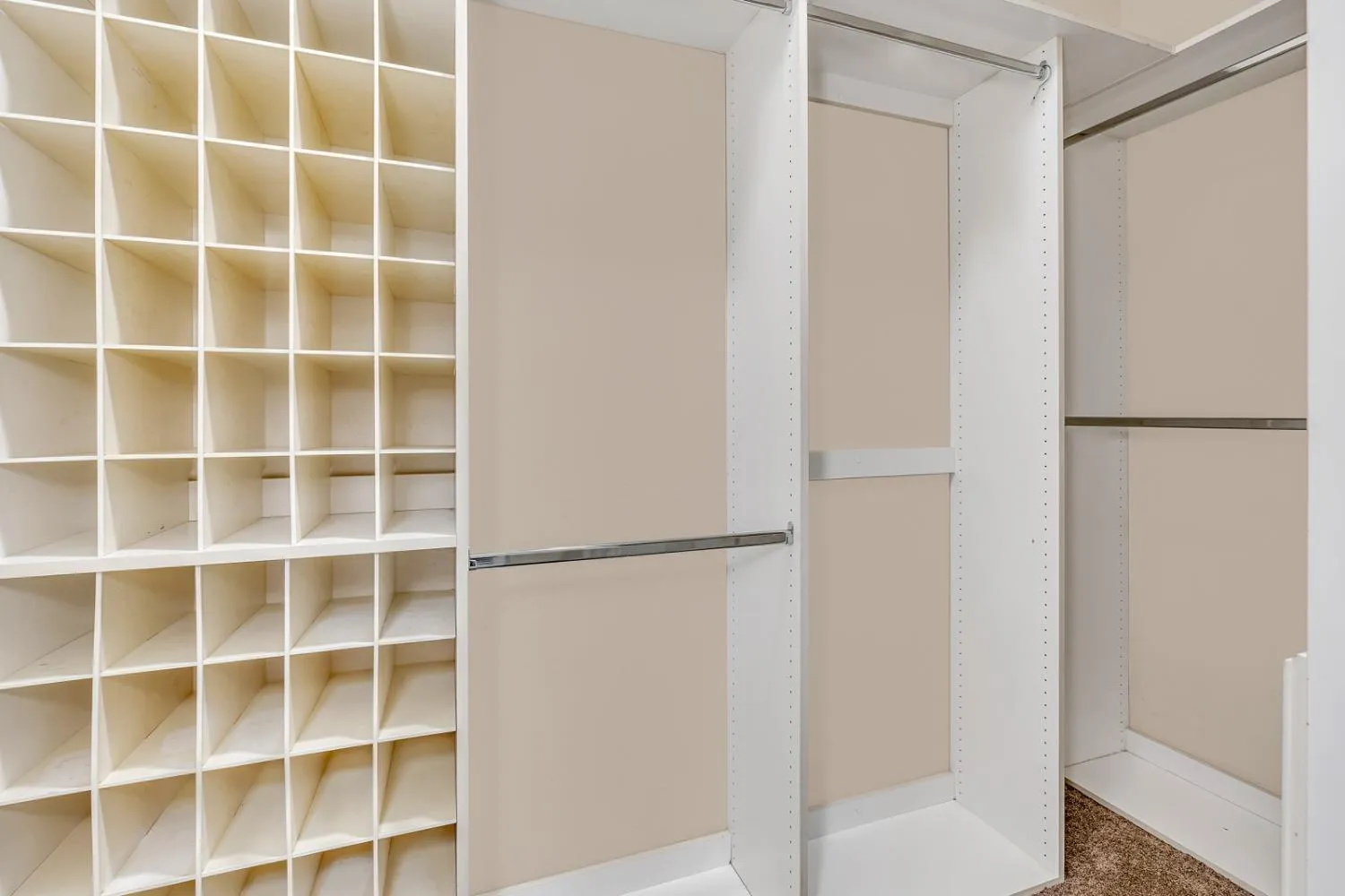 Fresno, California 93730, United States, 4 Bedrooms Bedrooms, ,3 BathroomsBathrooms,Residential,Active,131805