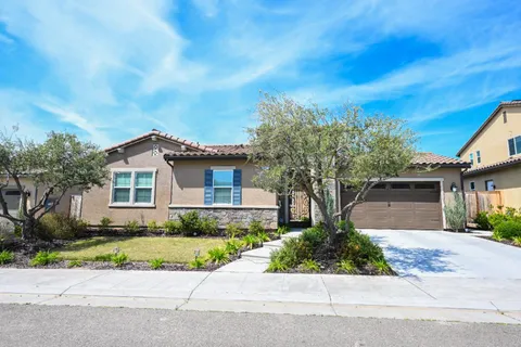 911 Highland Road W, Madera, CA 93636 - MLS#: 627992