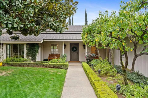 556 E Hampton Way, Fresno, CA 93704 - MLS#: 625472
