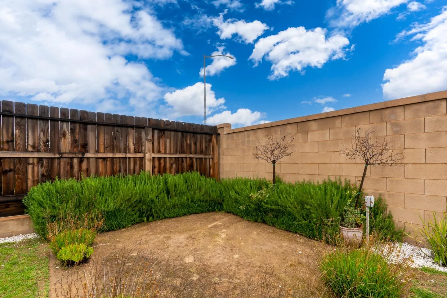 Clovis, California 93619, United States, 3 Bedrooms Bedrooms, ,2 BathroomsBathrooms,Residential,Active,103184