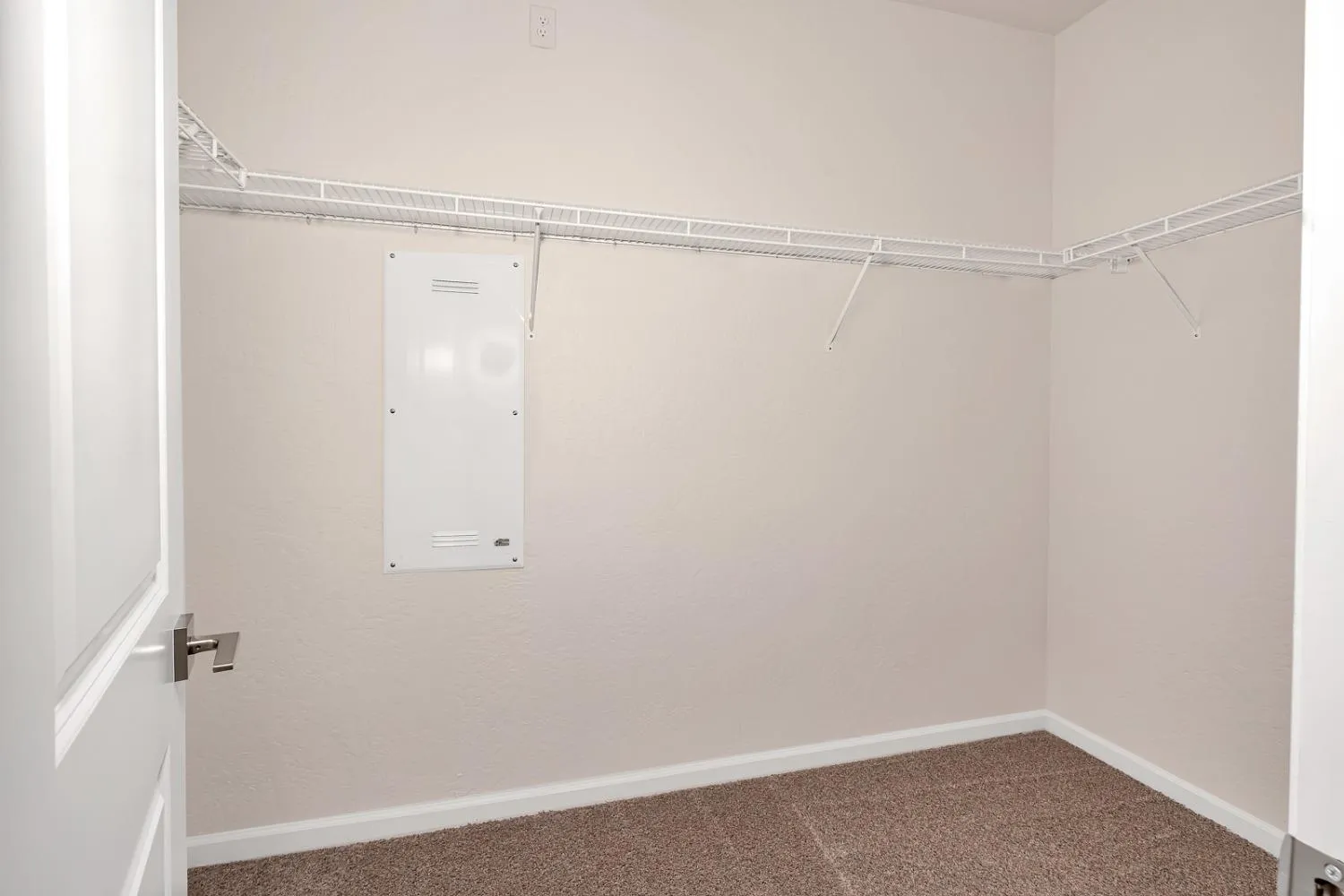 Clovis, California 93619, United States, 3 Bedrooms Bedrooms, ,2 BathroomsBathrooms,Residential,Active,103184