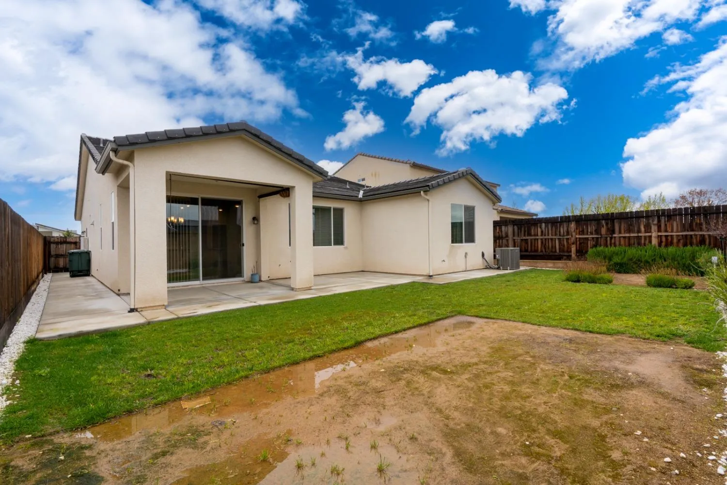 Clovis, California 93619, United States, 3 Bedrooms Bedrooms, ,2 BathroomsBathrooms,Residential,Active,103184