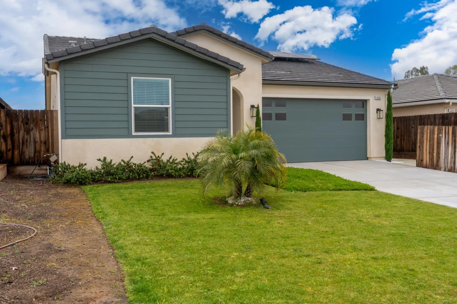 Clovis, California 93619, United States, 3 Bedrooms Bedrooms, ,2 BathroomsBathrooms,Residential,Active,103184