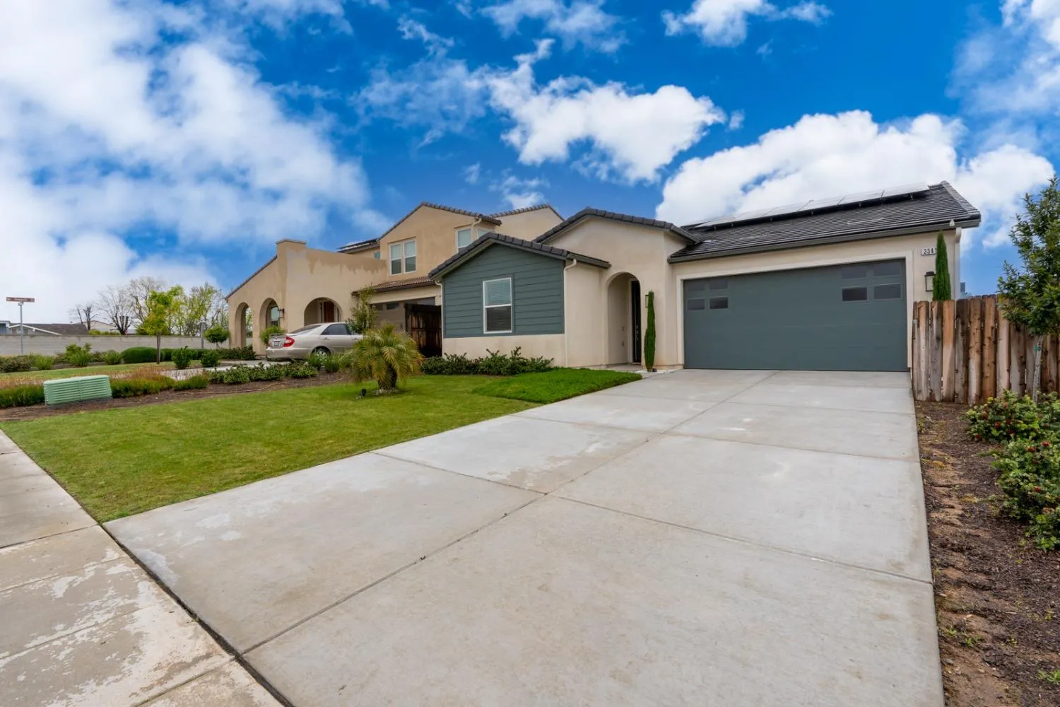 Clovis, California 93619, United States, 3 Bedrooms Bedrooms, ,2 BathroomsBathrooms,Residential,Active,103184