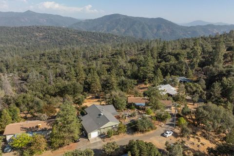 A home in Mariposa