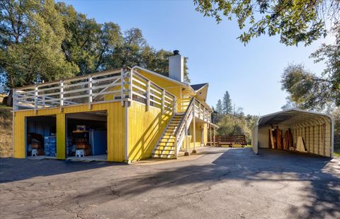 A home in Mariposa