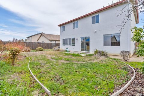 A home in Coalinga
