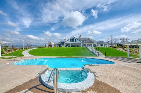 18300 Watts Valley Road Sanger CA 93657