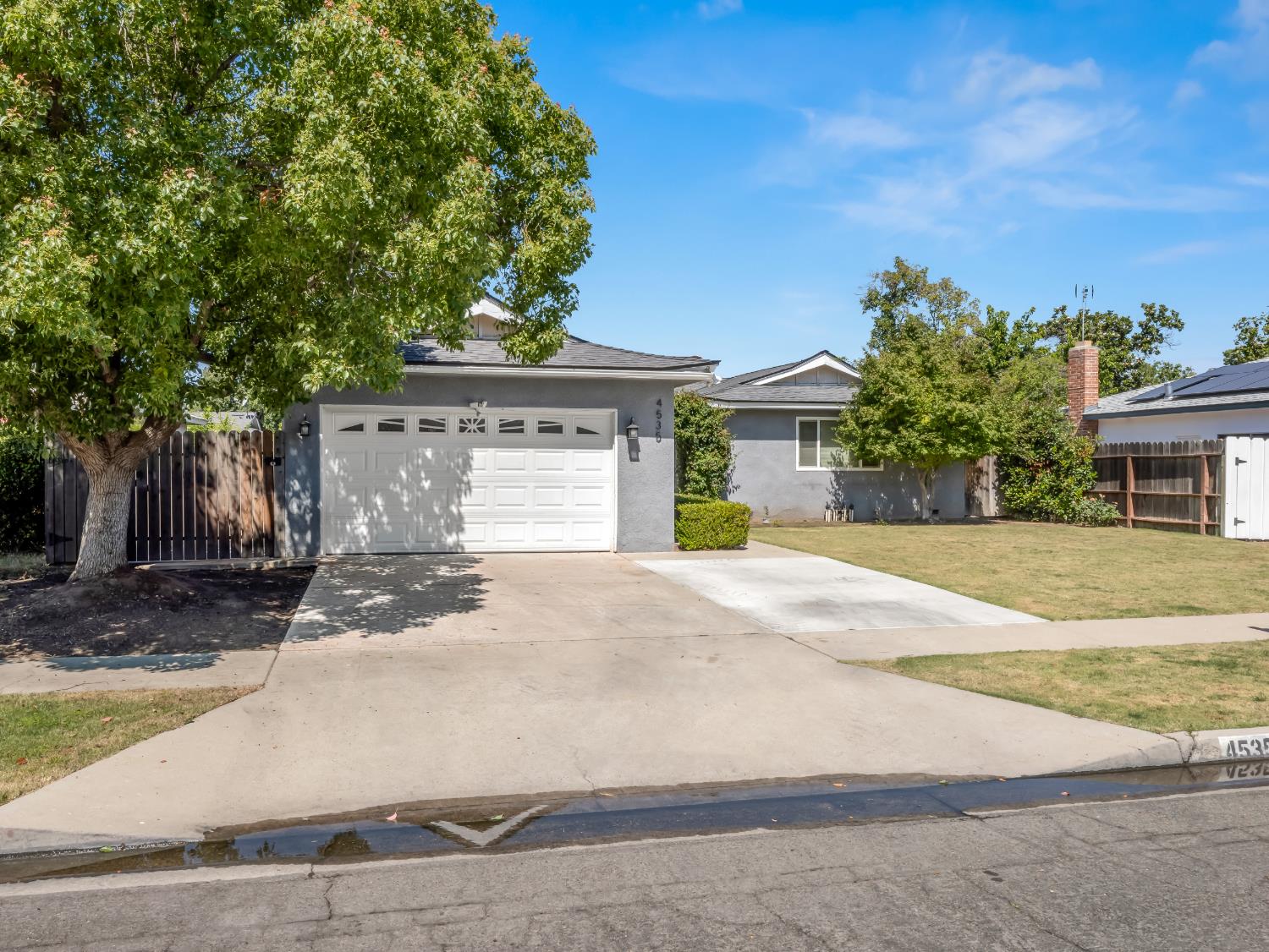 4535 N Laureen Avenue - Photo 2