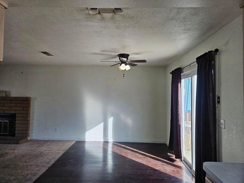 A home in Coalinga