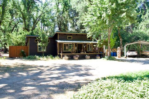 A home in Oakhurst