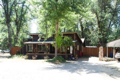 A home in Oakhurst