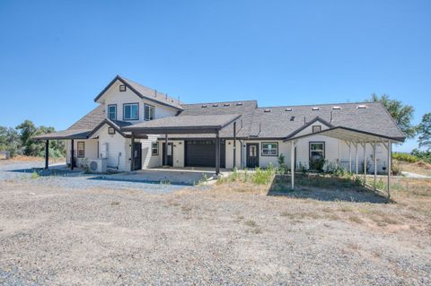 A home in North Fork