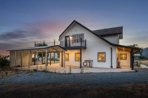 A home in North Fork