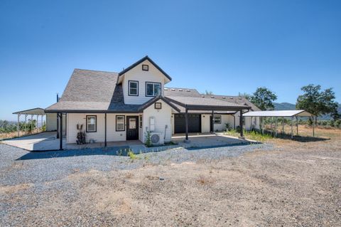 A home in North Fork