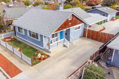 A home in Coalinga