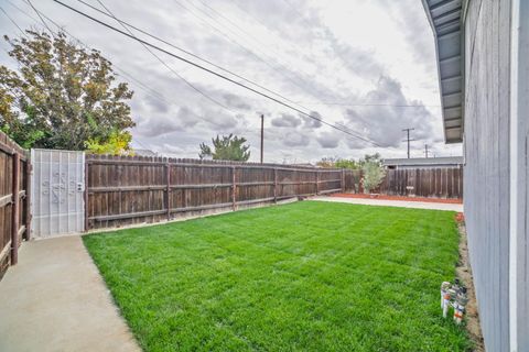 A home in Coalinga