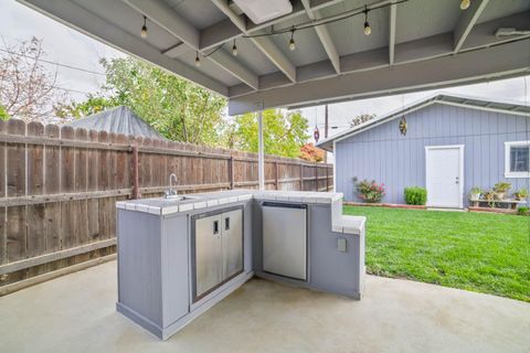 A home in Coalinga