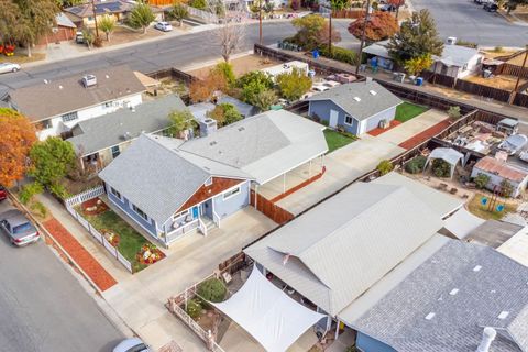 A home in Coalinga