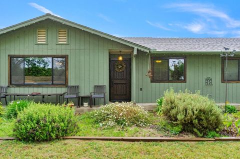 A home in Del Rey