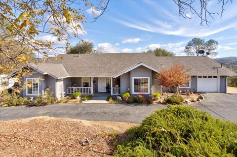 A home in Coarsegold