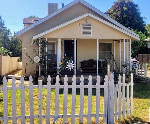 A home in Del Rey