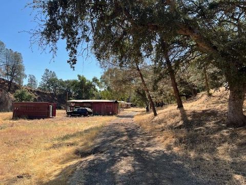 A home in Coalinga