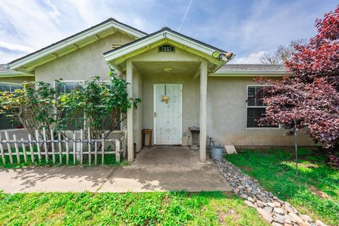 A home in Sanger