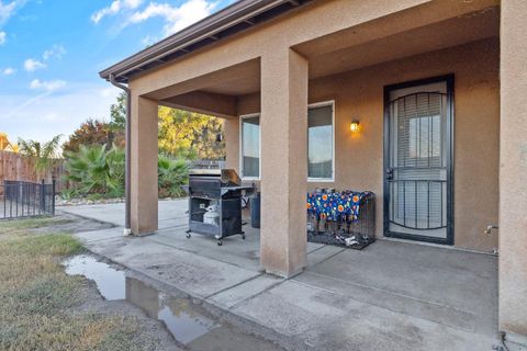 A home in Lemoore