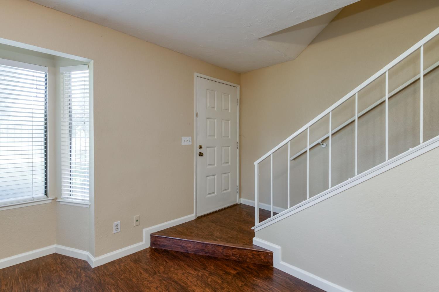 4747 N Woodrow Avenue 120 - Photo 4