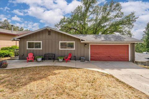 A home in Oakhurst