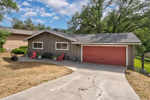 A home in Oakhurst