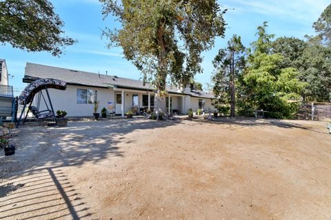 A home in Coarsegold