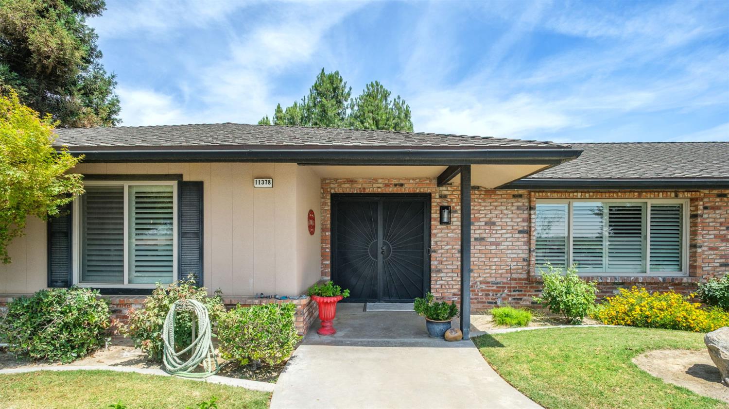 11378 E Dinuba