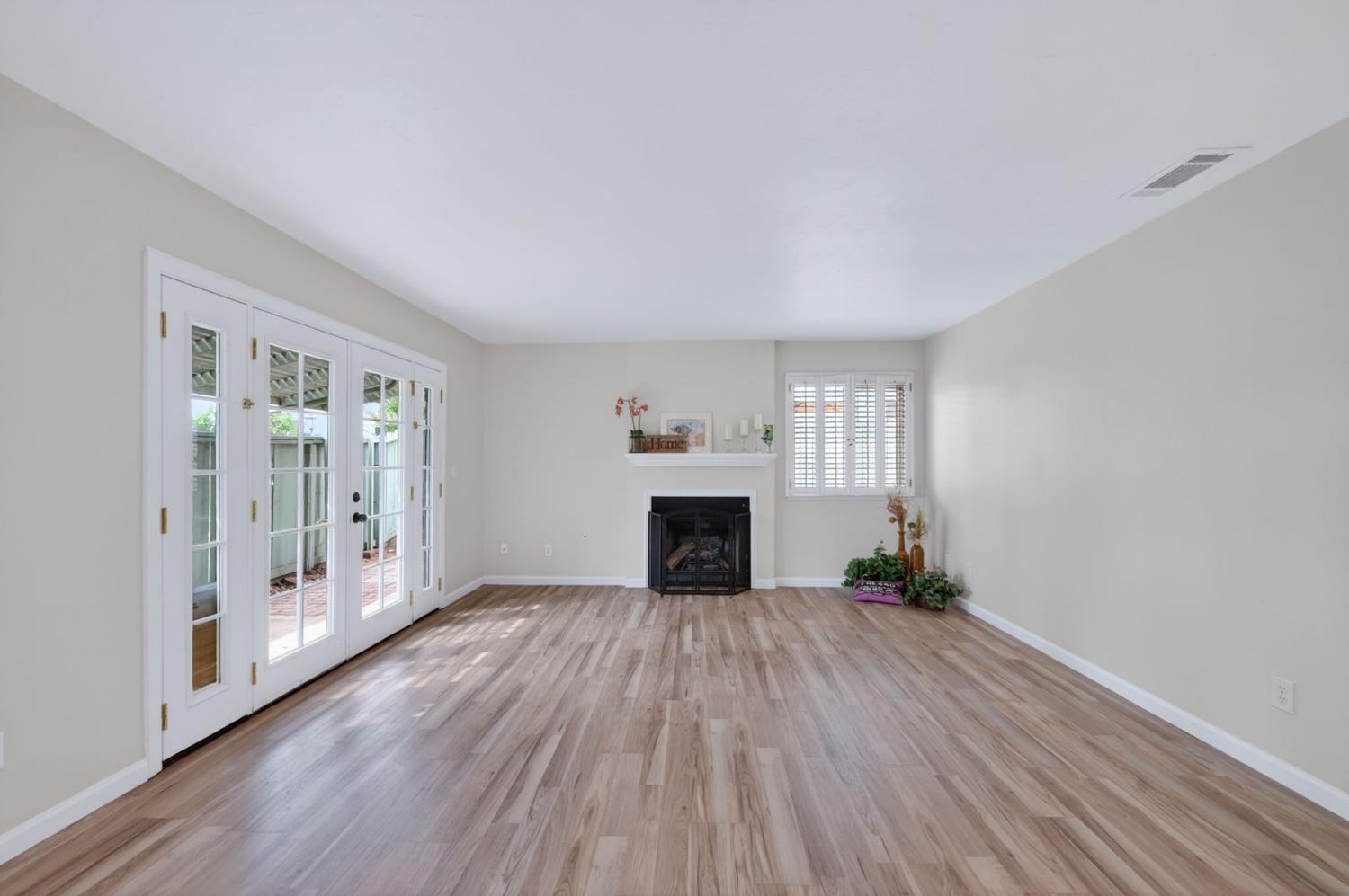 297 E Bullard Avenue 134 - Photo 4