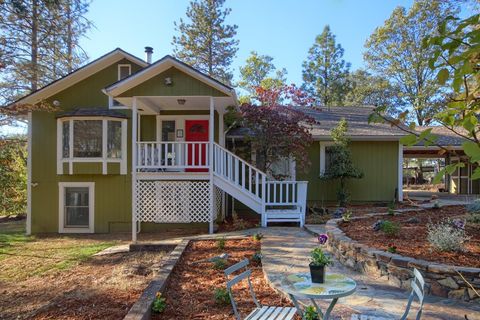 A home in Mariposa