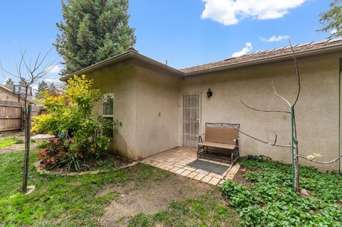 A home in Reedley