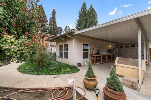 A home in Reedley