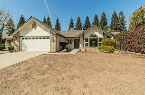 376 E Carob Avenue, Reedley, CA 93654 - MLS#: 627604