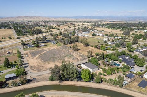 A home in Clovis