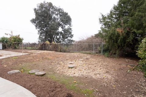 A home in Reedley