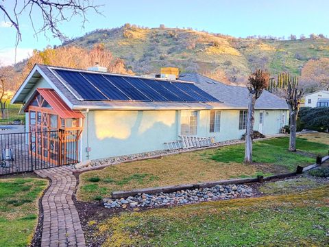 A home in Yokuts Valley